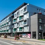 Initial / Lapin / Downtown Qc